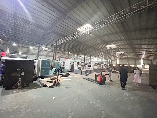 濟(jì)寧紙箱生產(chǎn)車間